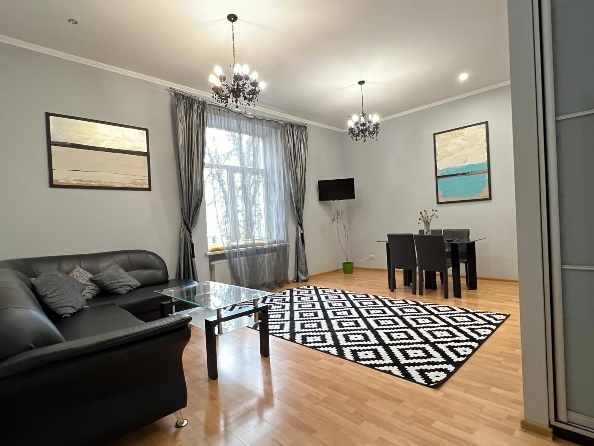 Apartments On Skoryka Str Lviv Extérieur photo