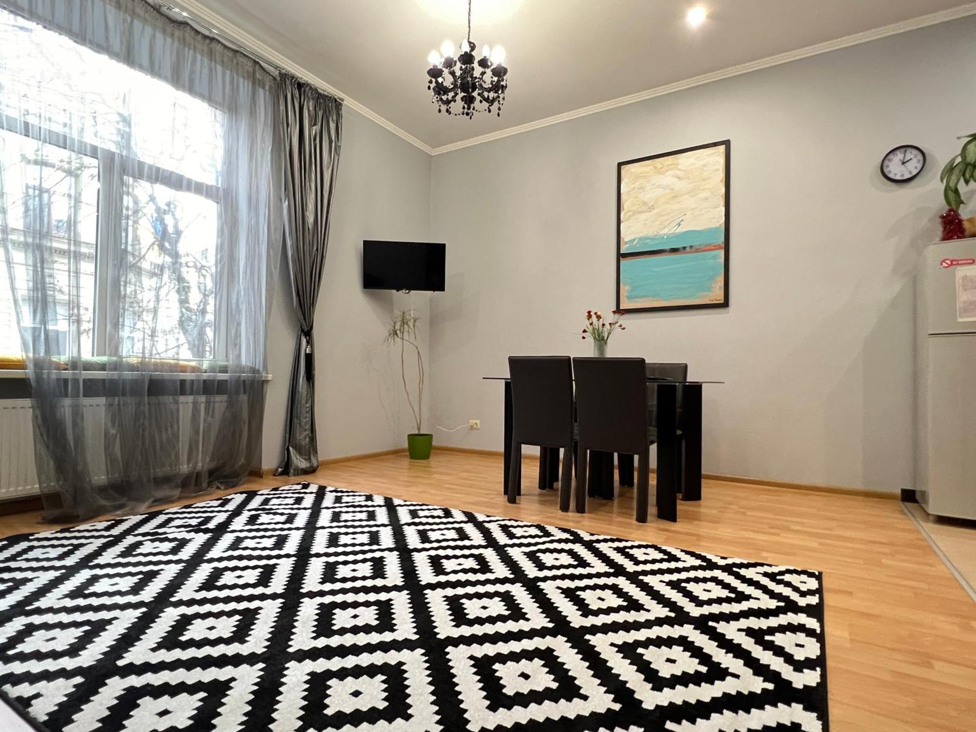 Apartments On Skoryka Str Lviv Extérieur photo